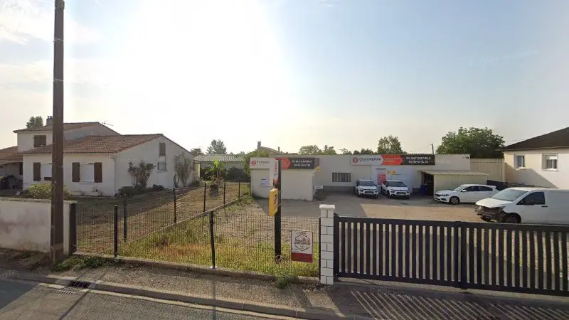 Vue de la rue devant Rs Automobile EUROREPAR CAR SERVICE, Cissé
