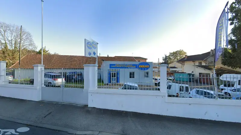 Vue de la rue devant GARAGE JP TERRAT - Citroën, Fontaines-sur-Saône