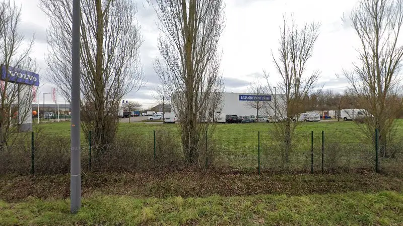 Vue de la rue devant NISSAN BASSIGNY POIDS LOURDS - SEVREY, Sevrey