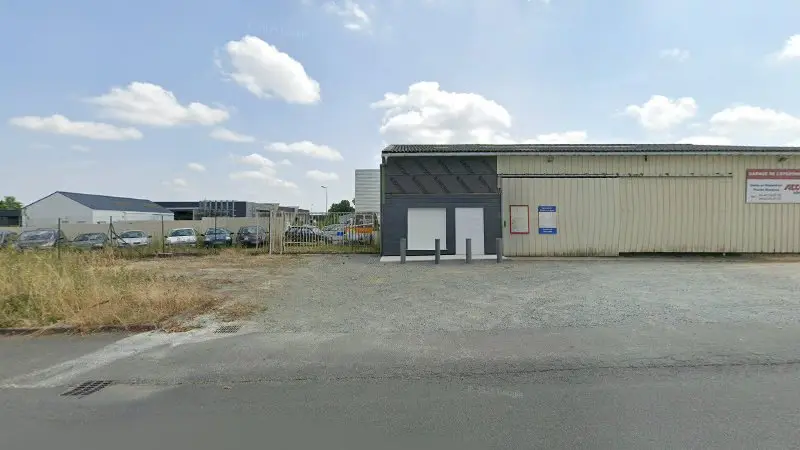 Vue de la rue devant Pean Franck Sarl Garage de l’Éperonnerie, Chalonnes-sur-Loire