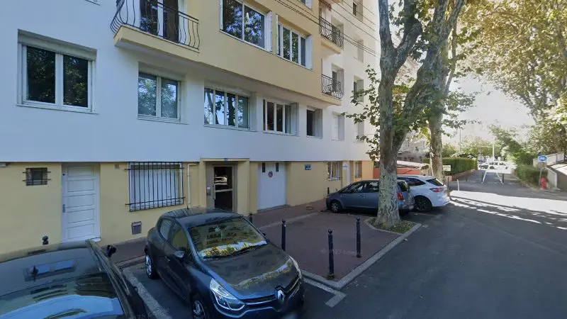 Vue de la rue devant Carrosserie Mercier, Montpellier