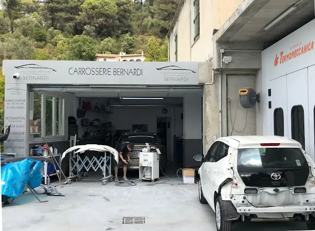 Photo publiée sur la fiche Google de Carrosserie Peinture Bernardi, Colomars