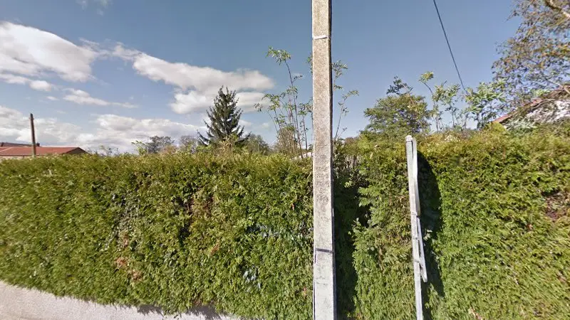 Vue de la rue devant T' D diag auto, Saint-Cyr-les-Vignes