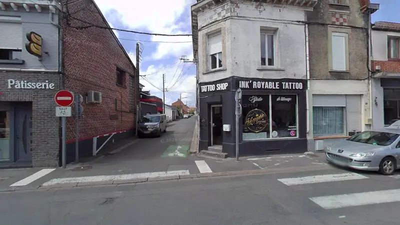 Vue de la rue devant Bogaert service automobile, Bruay-la-Buissière
