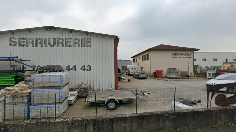 Vue de la rue devant M.g.h.l, Saint-Symphorien-sur-Coise
