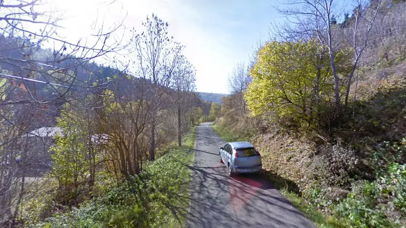 Vue de la rue devant Mifsud Bernard, Mont Lozère et Goulet