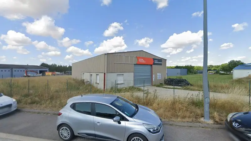 Vue de la rue devant Garage Stephane Mahieu - Euro Repar Car Service, Sainte-Menehould