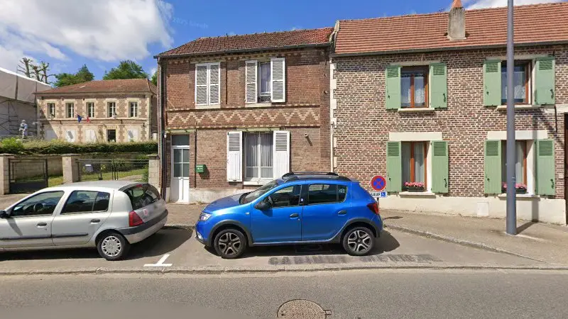 Vue de la rue devant Autovision Auto Control Service ACS, Jaux