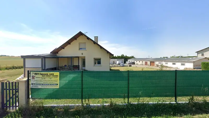 Vue de la rue devant L'ATELIER RIDERS SPIRIT, Châtonnay