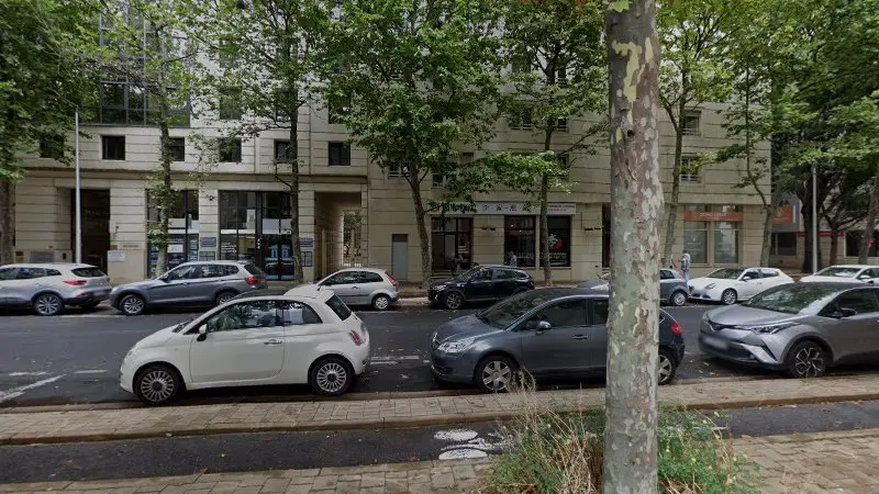 Vue de la rue devant X'pert Impact - Débosselage sans peinture - Montpellier, Montpellier