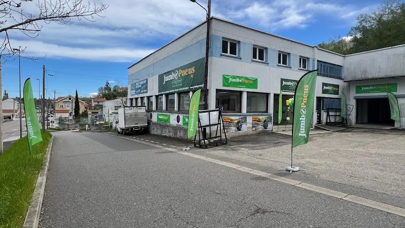 Photo publiée sur la fiche Google de Jumbo Pneus SAINT-ETIENNE- Pneu - Pare-Brise - freinage, Saint-Étienne