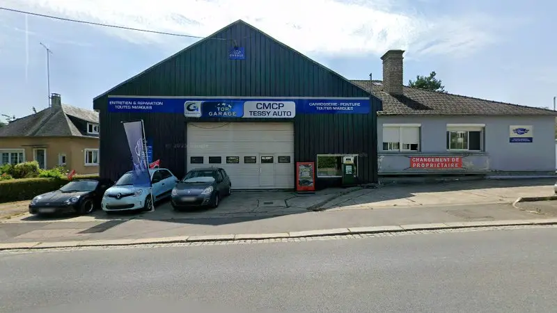 Vue de la rue devant TOP CARROSSERIE - CMCP TESSY AUTO, Tessy-Bocage