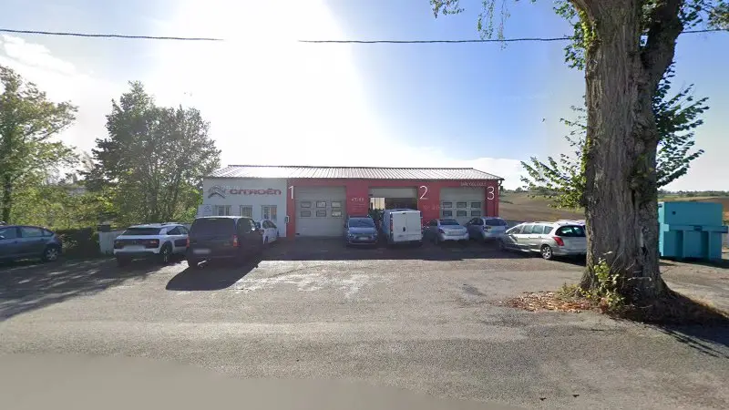 Vue de la rue devant SAS CARAMAN - Citroën, Caraman