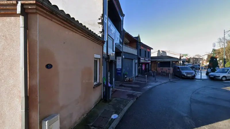 Vue de la rue devant Garage Lava - Carrosserie AD, Toulouse