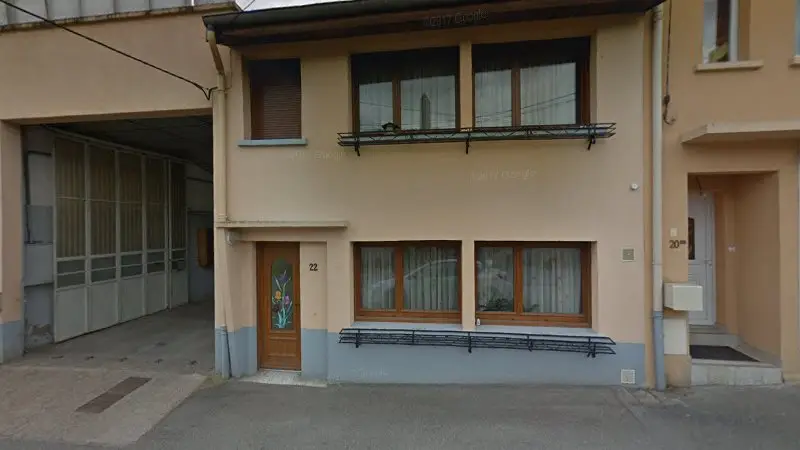 Vue de la rue devant Marchal SARL, Jolivet