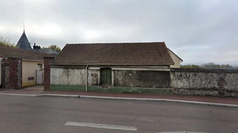 Vue de la rue devant Dsdebosselage 76, Amfreville-la-Mi-Voie