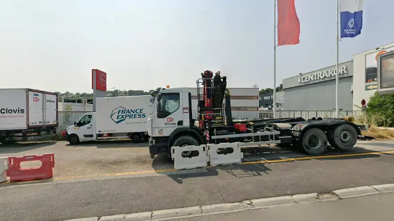 Vue de la rue devant NISSAN TRUCKS NISS 'VI - VILLENEUVE- LOUBET, Villeneuve-Loubet