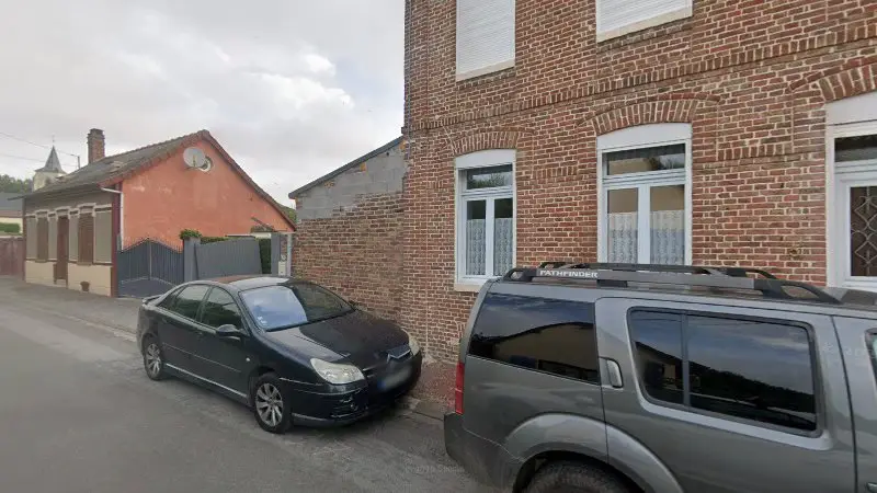 Vue de la rue devant Vrecq Jean-Hugues, Franleu