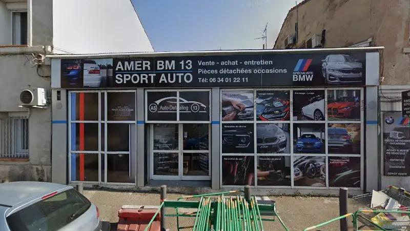 Vue de la rue devant Amer Bm 13 Sport Auto, Marseille