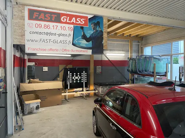 Photo publiée sur la fiche Google de FAST GLASS Changement et réparation de pare-brise, Santeny