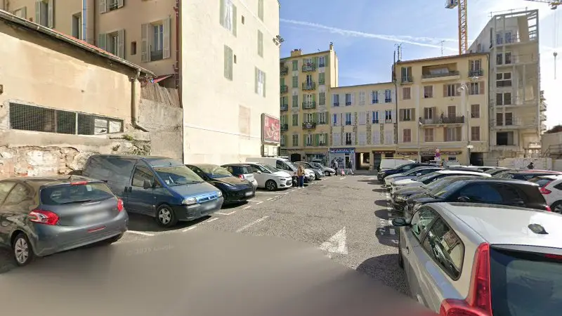 Vue de la rue devant AXIAL - CARROSSERIE BERTELLI ET FILS, Nice