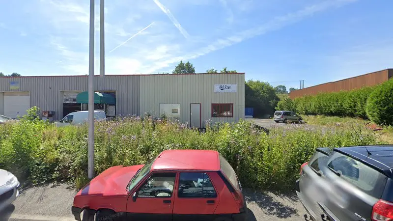 Vue de la rue devant GLV AUTOMOBILE, Villers-sur-Mer