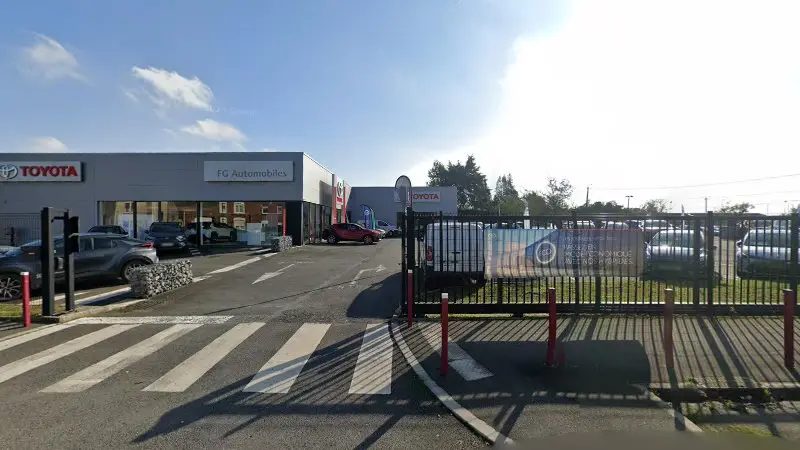 Vue de la rue devant LG automobile, Loison-sous-Lens