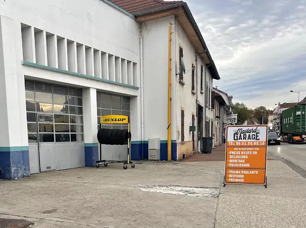 Photo publiée sur la fiche Google de Mastard garage , pneus neufs et occasions , pièces , entretiens, Les Abrets en Dauphiné