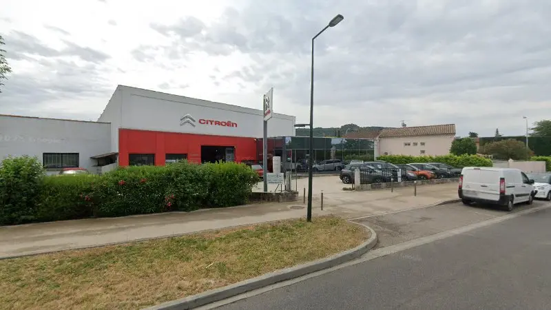 Vue de la rue devant SASU C3H AUTOMOBILES - Citroën, Saint-Paul-Trois-Châteaux