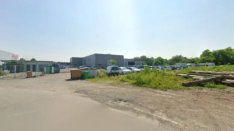Vue de la rue devant CARROSSERIE FRONTALIÈRE, Bartenheim