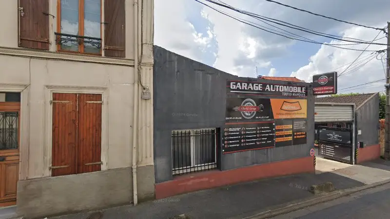 Vue de la rue devant Garage Auto Service, Champs-sur-Marne