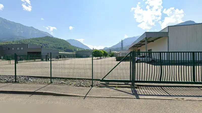 Vue de la rue devant M.p.c., Faverges-Seythenex