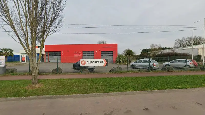 Vue de la rue devant Mondial Pare-Brise - Point Relais - Nort-sur-Erdre, Nort-sur-Erdre