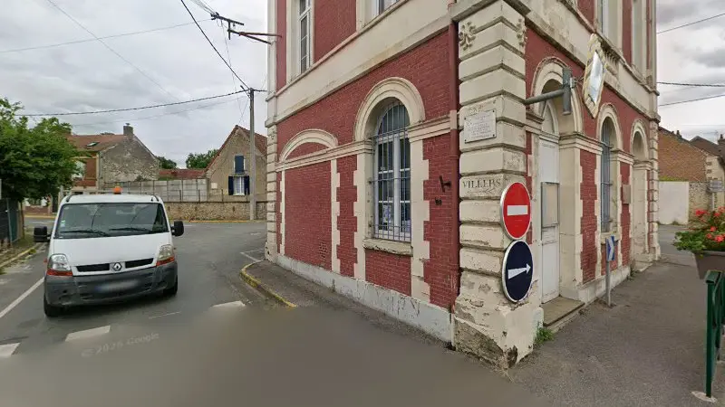 Vue de la rue devant cleMotorsport, Berthecourt