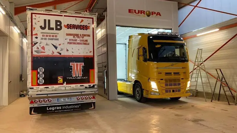 Photo publiée sur la fiche Google de JLB Services Carrosserie Peinture, Champvans