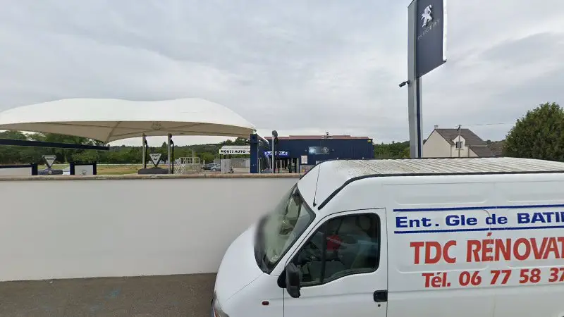 Vue de la rue devant Soc Exploit Carrosserie Turpin, Montigny-sur-Loing