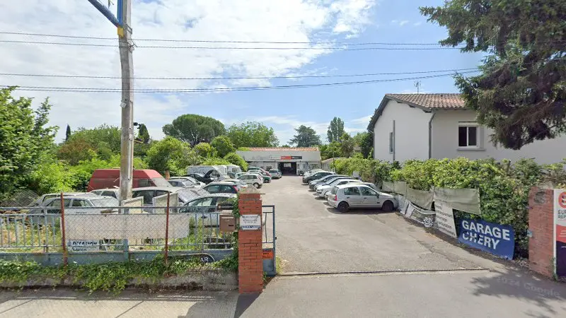 Vue de la rue devant Garage Daniel Chery Auto Euro Repar, Blagnac