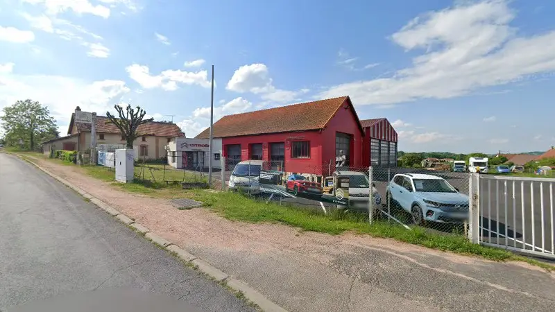 Vue de la rue devant Desormiere Freres Sarl - Citroën, Lapalisse