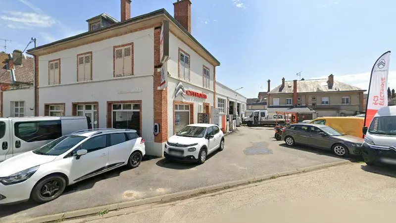 Vue de la rue devant GARAGE LOZA - Citroën, Blancs-Coteaux