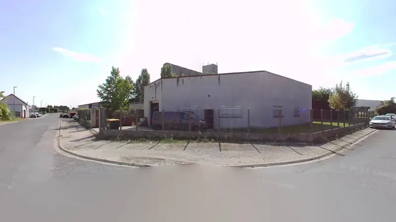 Vue de la rue devant Mécanique Générale Industrielle de Rebais M.G.I.R, Rebais