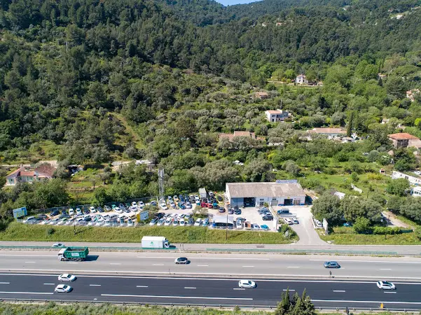 Photo publiée sur la fiche Google de SAS GARAGE CHARLOIS - UNIVERS AUTOMOBILE, Solliès-Pont