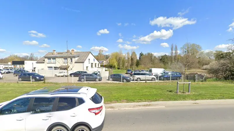 Vue de la rue devant GARAGE DORARD - MOTRIO, Rémalard en Perche