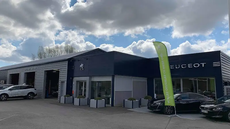 Photo publiée sur la fiche Google de Relais Des Carrières - Garage Cruchet - Agent Peugeot, Saint-Georges-sur-Cher
