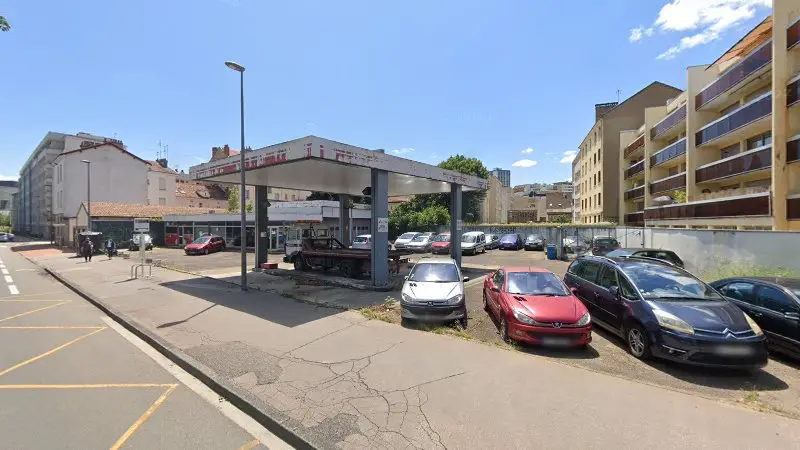 Vue de la rue devant Eurorepar Garage Nadein, Dijon