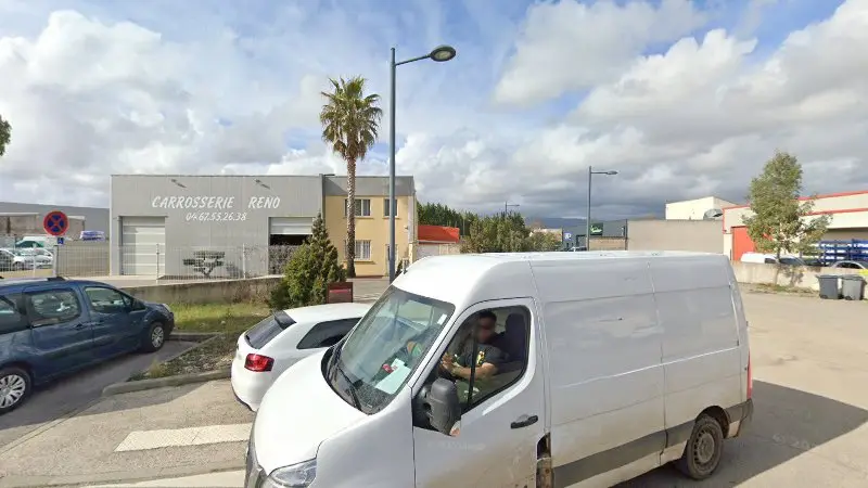 Vue de la rue devant CARROSSERIE RENO Cyril, Saint-André-de-Sangonis