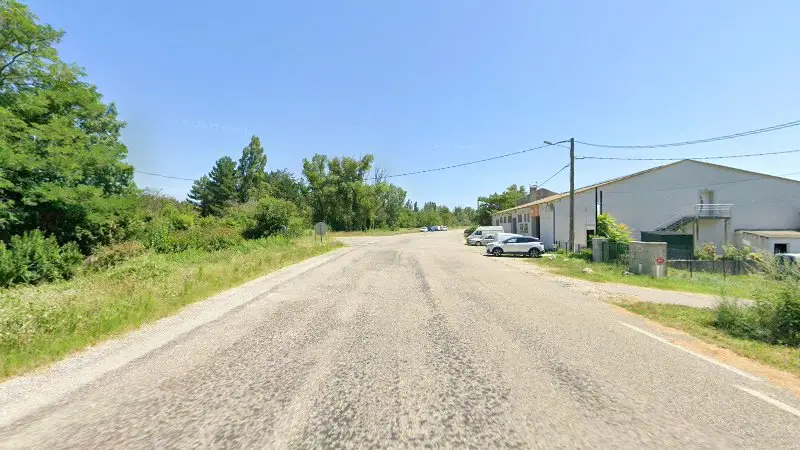 Vue de la rue devant Service Carte Grise SIV, Châteauneuf-sur-Isère