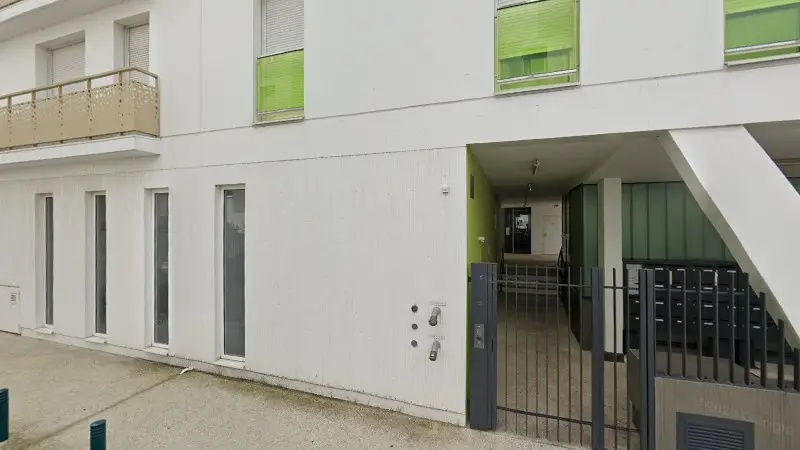 Vue de la rue devant MAG corporation, Gennevilliers