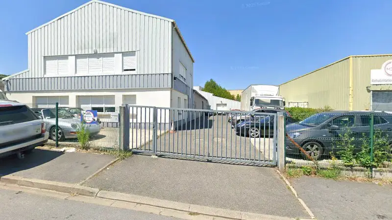 Vue de la rue devant DE DAIN RACING, Linas