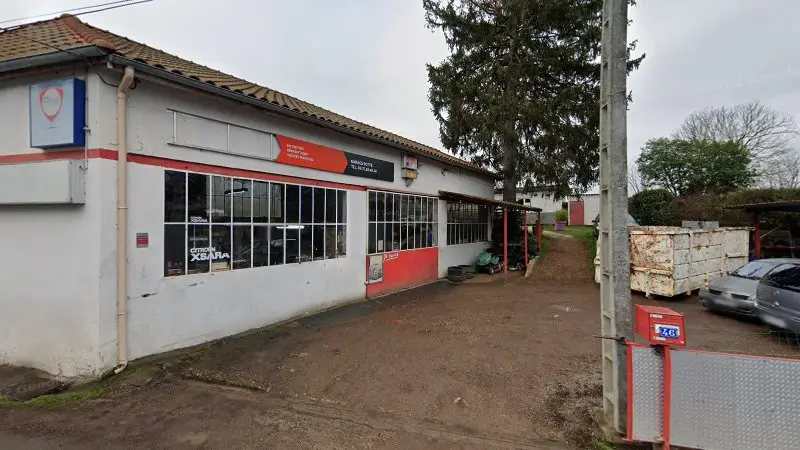 Vue de la rue devant Eurorepar Garage Botte, Perreux