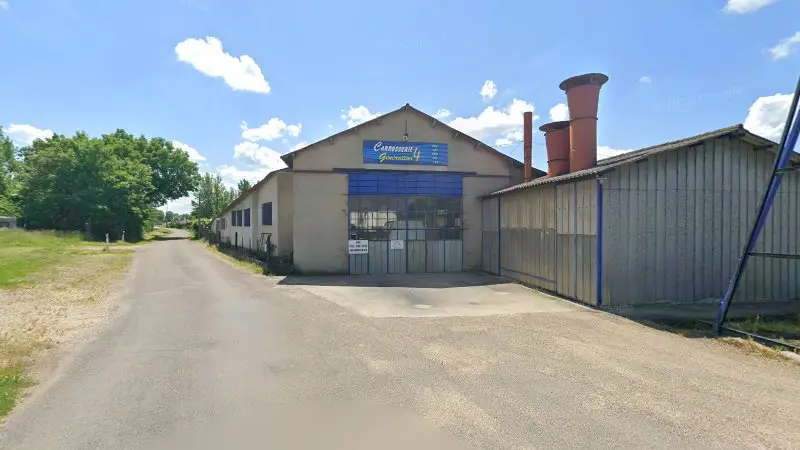 Vue de la rue devant Carrosserie Génération 4, Bressols